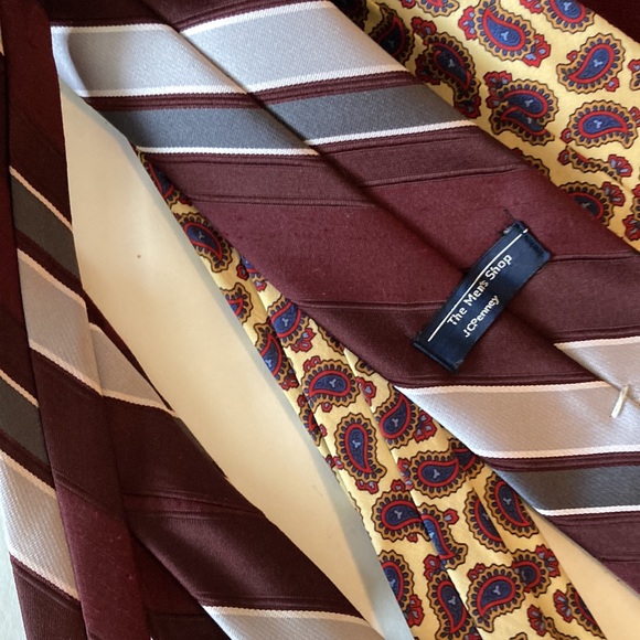 Assorted silk ties 4 in group - Picture 8 of 8